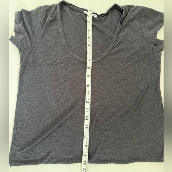 James Perse Deep V-Neck T-Shirt in grey Cotton & Modal Blend Size 2 / Medium - Picture 3 of 5
